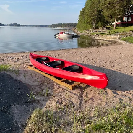 Chalet Pikkumoekki Sveastugan Roevik